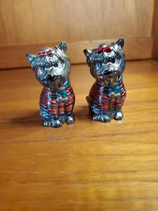 Scottie Dog Salt And Pepper Shaker Cast Metal Enameled Silver Plate - Picture 1 of 4