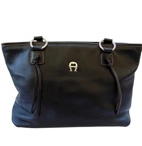 Etienne Aigner Tasche schwarz Leder mit Kontrastnähten & silbernem Logo - Bild 1 von 13