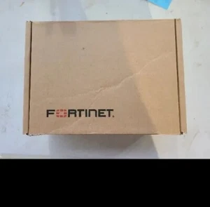 Fortinet FortiGate 60E - UTM Bundle - security appliance P18816-03-06 - Afbeelding 1 van 5