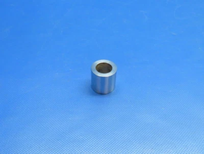 Robinson Journal Bearing P/N C106-4 NOS (0824-1704) - Imagem 1 de 4