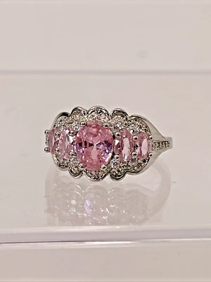 银色粉色 CZ 椭圆形簇刻面戒指 8 码鸡尾酒 — 第 1/4 张图片