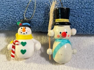 Christmas ornaments set of 2 snowman wooden & resin PO6891 - Picture 1 of 5