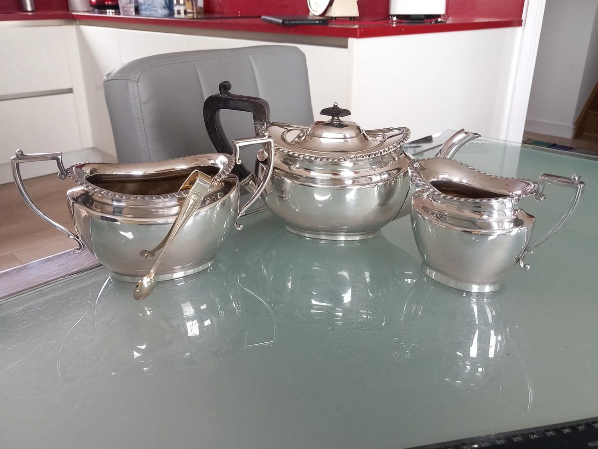 【James Dixon 】 ビクトリアン ティーセット 3点 ティーポット ティーポット3ピースセット（James Dixon & Sons） - 鎌倉アンティーク