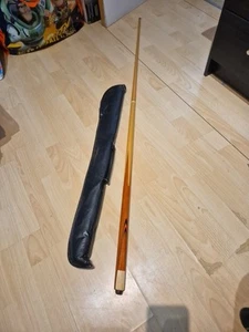Taco de billar/snooker vintage de 2 piezas 148 cm con estuche blando hecho en Taiwán - Imagen 1 de 17