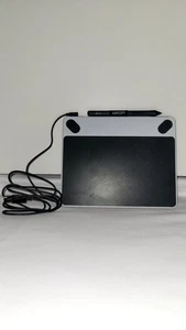 Wacom Intuos S Small Grafiktablet Zeichentablet Pen Draw Tablet Weiß CTL-490 - Bild 1 von 6