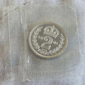 2001 QEII MAUNDY 2 PENCE PROOF IN MINT SEALED PACK - mintage 1132 - Picture 1 of 5