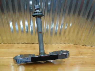 98-01 Honda Shadow ACE VT1100T TRIPLE ÁRBOL INFERIOR VTAGO DE DIRECCIÓN 54219-MBC-000 Foto 1 de 3