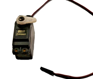 Airtronics 94831 Servo - Picture 1 of 4