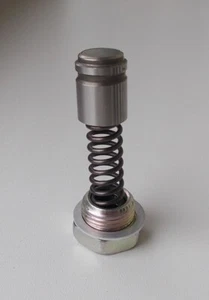 GENUINE BRAND NEW KIA SORENTO 2002-2006 FRONT CASE PLUNGER-RELIEF - Picture 1 of 2