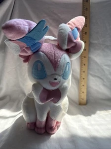 Sylveon Pokemon Banpresto 2018 DX Plüschtier 12 Zoll Stofftier Puppe Japan mit Etikett - Bild 1 von 9