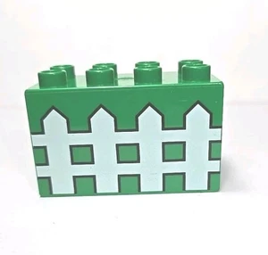 Lego Duplo grüner Stein mit weißem Zaun - Bild 1 von 1