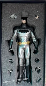 SSR Toys Modellino Cavaliere Oscuro Scala 1/6, Edizione NEW52 - Foto 1 di 3