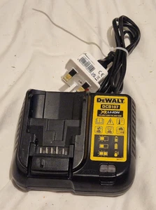 Dewalt DCB107 XR Li-ion Battery Charger 10.8V/12V/14.4V/18V (working) - Picture 1 of 5