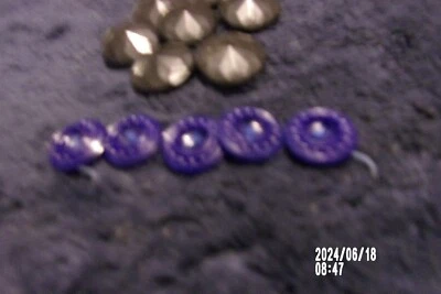 12 vintage buttons -7 are 1 1/4'' black round pointed in middle-5-1/2'' blue rd. - Image 1 of 4