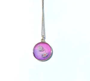 Alice in wonderland teapot pendant/necklace. - Picture 1 of 1