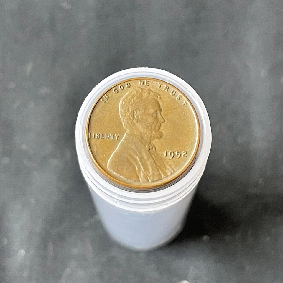 1952 P Lincoln Wheat  Cent Collectible Coin (FINE - VERY FINE) - Image 1 of 1