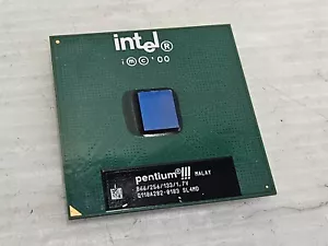 Intel Pentium III 866MHz, Socket 370, 133MHz FSB, 256KB, SL4MD, Coppermine - Picture 1 of 2