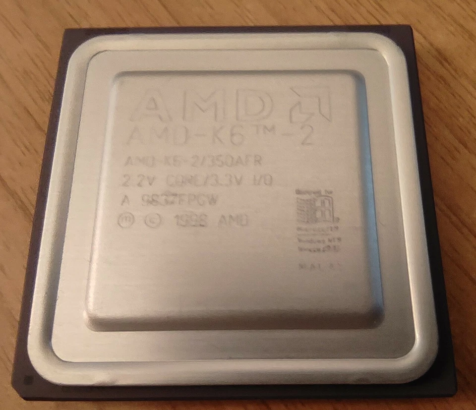 AMD K6-2 350AFR - A 9837FPGW - 350 Mhz - bus 100 Mhz - socket super 7 - Immagine 1 di 1