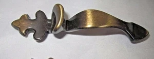 Twenty Four Vintage Amerock Brass Plated Cast Metal Door/ Drawer Pulls - Picture 1 of 6