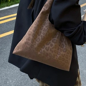 Stylish Leopards Print Bag Spacious Suedes Shoulder Bag For Women Daily Commute - Picture 1 of 11