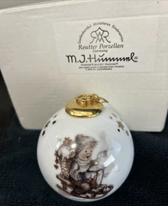 M.J. Hummel Fahrt In Die Weihnacht Winter Fun Ornament Reutter Porzelain Germany - Picture 1 of 7