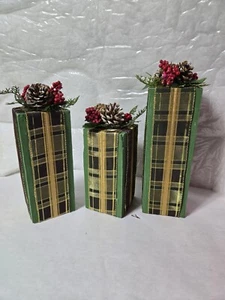 3 Wood Handmade Christmas Decorations Holiday Decor X Mas Season Pinecones 1 - Picture 1 of 8