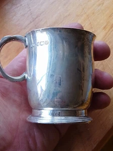 CLASSIC Mid Century Modern Sterling SILVER 3 inch CHRISTENING MUG Sheffield 1954 - Picture 1 of 4