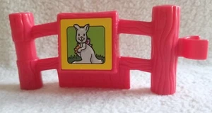 Fisher Price ~ Little People Fence W/ Kangaroo Litho~ From Set # 77984 ~ Vintage - Picture 1 of 4