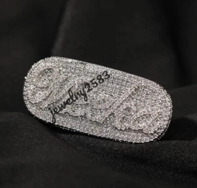 Anillo ovalado con nombre personalizado de moissanita D/VVS de 2,77 quilates enchapado en oro blanco de 14 k plateado Foto 1 de 4