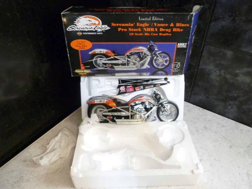 ERTL HARLEY DAVIDSON 1.9 2003 VANCE + HINES NHRA BICICLETA DE ARRASTRE SCREAMIN EAGLE STOCK Foto 1 de 4