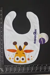 BRANDNEU MIT ETIKETT BABYS R US/SPIELZEUG R US GEOFFREY GIRAFFE WEISS KLEINKIND LÄTZCHEN - Bild 1 von 4