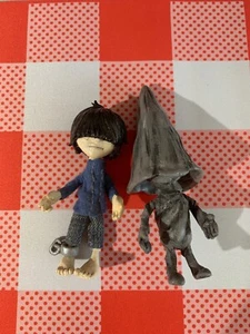 Little Nightmares Runaway Kid and Nome - 4” and 5” Posable Art Doll OOAK  - Bild 1 von 6