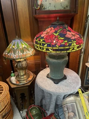 Antigua reproducción Tiffany peonía pantalla de vidrio con plomo Duffner y Kimberly Haeger Foto 1 de 4