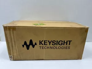 Agilent Keysight U8001A Sigle Output DC Power Supply 0-30V , 3A - Picture 1 of 7
