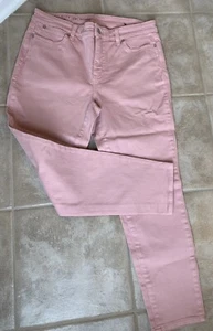 Talbots Girlfriend Flawless Soft Pink Denim Jeans Size 10P - Picture 1 of 4