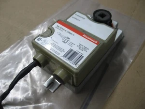 HONEYWELL ML7284 A 3006 DAMPER ACTUATOR 24VAC 2-10VDC P9370 - Bild 1 von 6