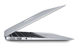 Computadora portátil Apple MacBook Air 13.3" MJVE2LL/A i5-5250U 128 GB SSD 4 GB RAM OS 10.15 - Imagen 1 de 3