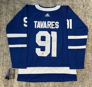 John Tavares Signed Toronto Maple Leafs Home Jersey Beckett COA - Picture 1 of 3