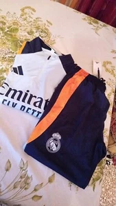 completo tuta adidas tg S colore azzurra Nuova solo provata regalo non gradito - Foto 1 di 6