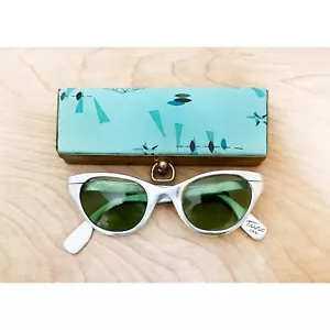 Silver Tura Cat Eye Glasses w Mid Century Case/ Fab Authentic 50s Cat Eye Frames - Picture 1 of 10
