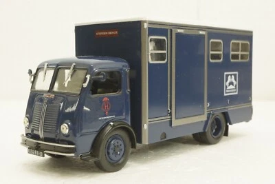 Berliet GLA Hippique Haras Nationaux, azul, №23, DeAgostini 1:43 Foto 1 de 4