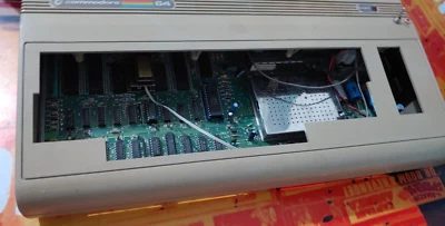 Commodore 64 250407 Mainboard Motherboard (no picture) classic 8-bit + Gehäuse 2 - Bild 1 von 4