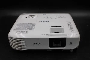 Epson Powerlite W39 WXGA 3LCD 3500 Lumens Projector 1000-1999 Lamp Hours - Picture 1 of 3