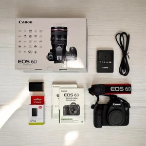 Canon EOS 6D DSLR Camera Body Only & Accessories Bundle - Picture 1 of 6