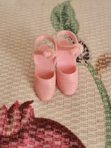Scarpe vintage Barbie Superstar con cinturino alla caviglia e tacco squishy rosa - Foto 1 di 4