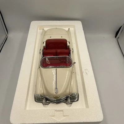 Danbury Mint 1:16 White 1953 Cadillac Eldorado Convertible Die Cast With Papers - Image 1 of 4