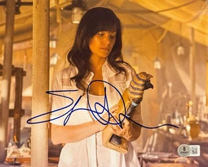 Erica Durance Signed Autographed Smallville 8x10 Photo Lois Lane Beckett COA - Picture 1 of 1