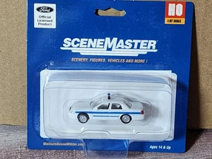 HO Scale Walthers SceneMaster 949-12025 Ford Crown Victoria Police White & Blue - Picture 1 of 3