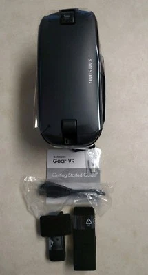 Samsung Gear VR w/Oculus SM-R323 (Black) - Image 1 of 4