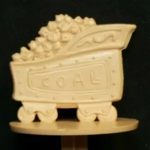 1960 TRAIN/2 Coal Car/Tender Buried Treasure Plastic Ice Cream Stick mauve - Picture 1 of 6